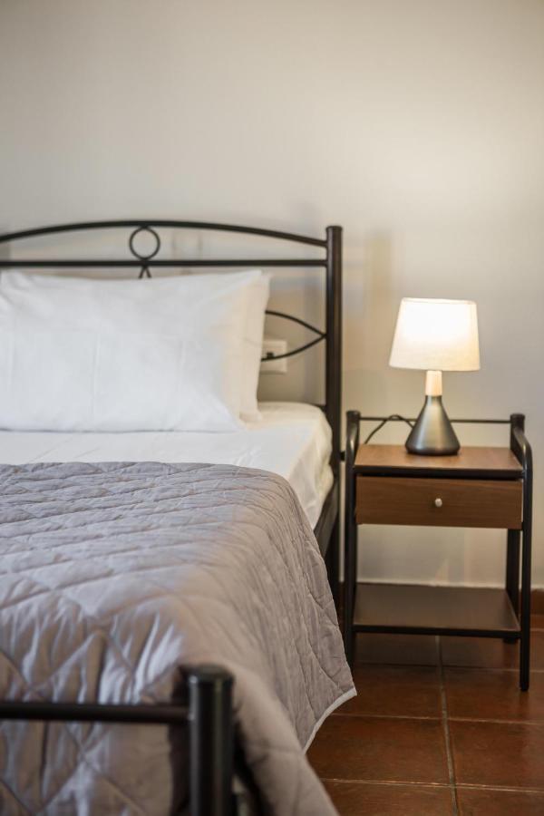 Fidias City Rooms Argostoli  Eksteriør billede