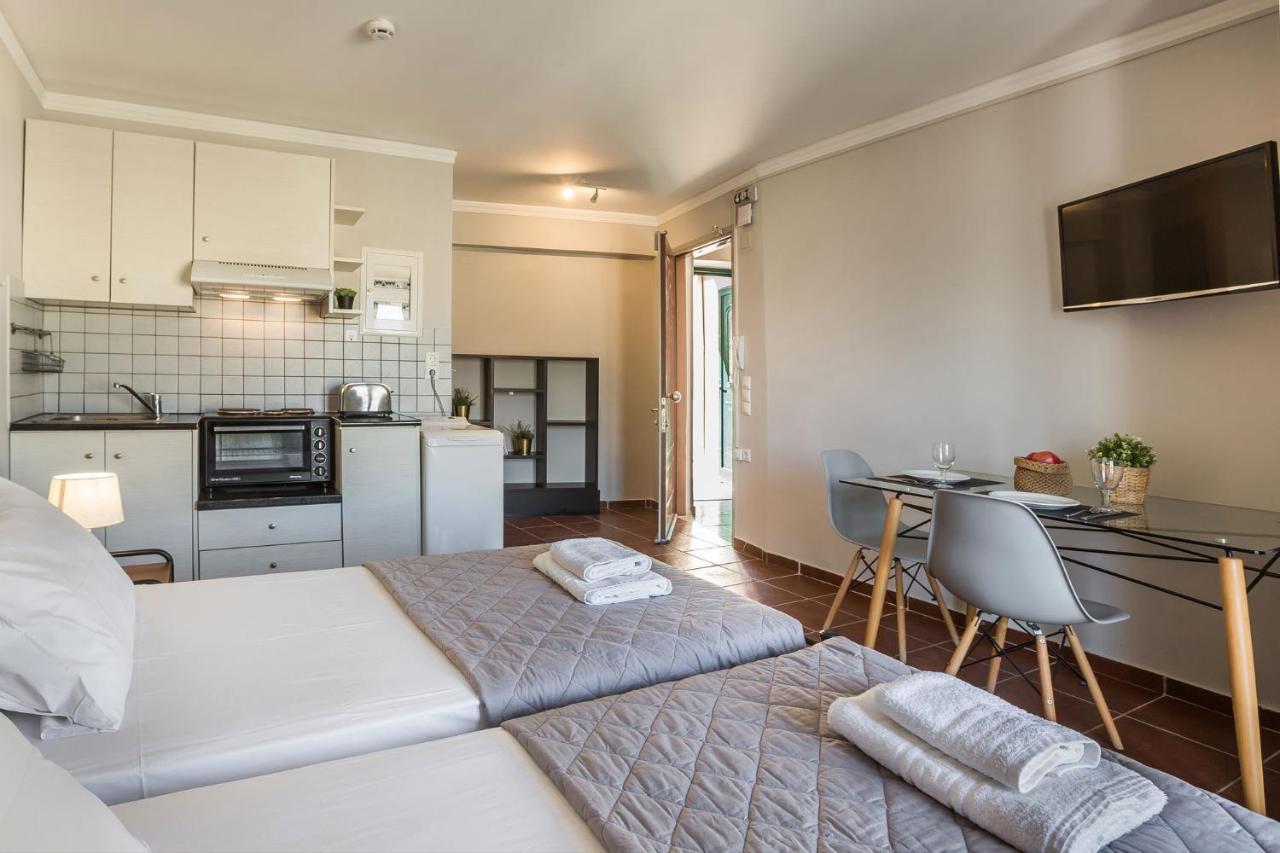 Fidias City Rooms Argostoli  Eksteriør billede