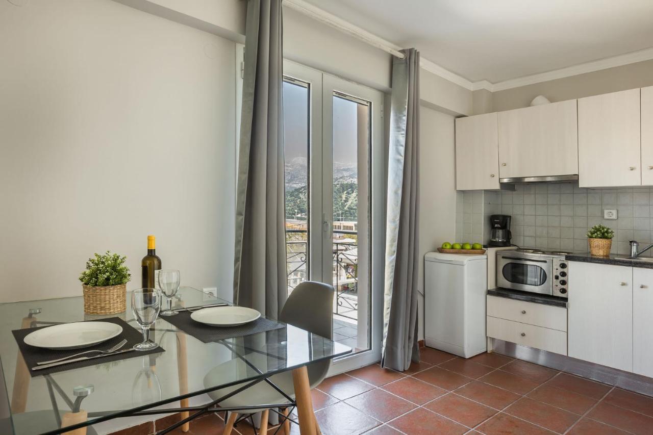 Fidias City Rooms Argostoli  Eksteriør billede