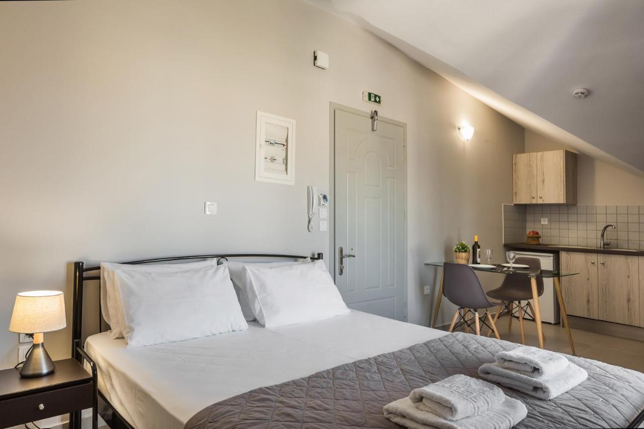 Fidias City Rooms Argostoli  Eksteriør billede