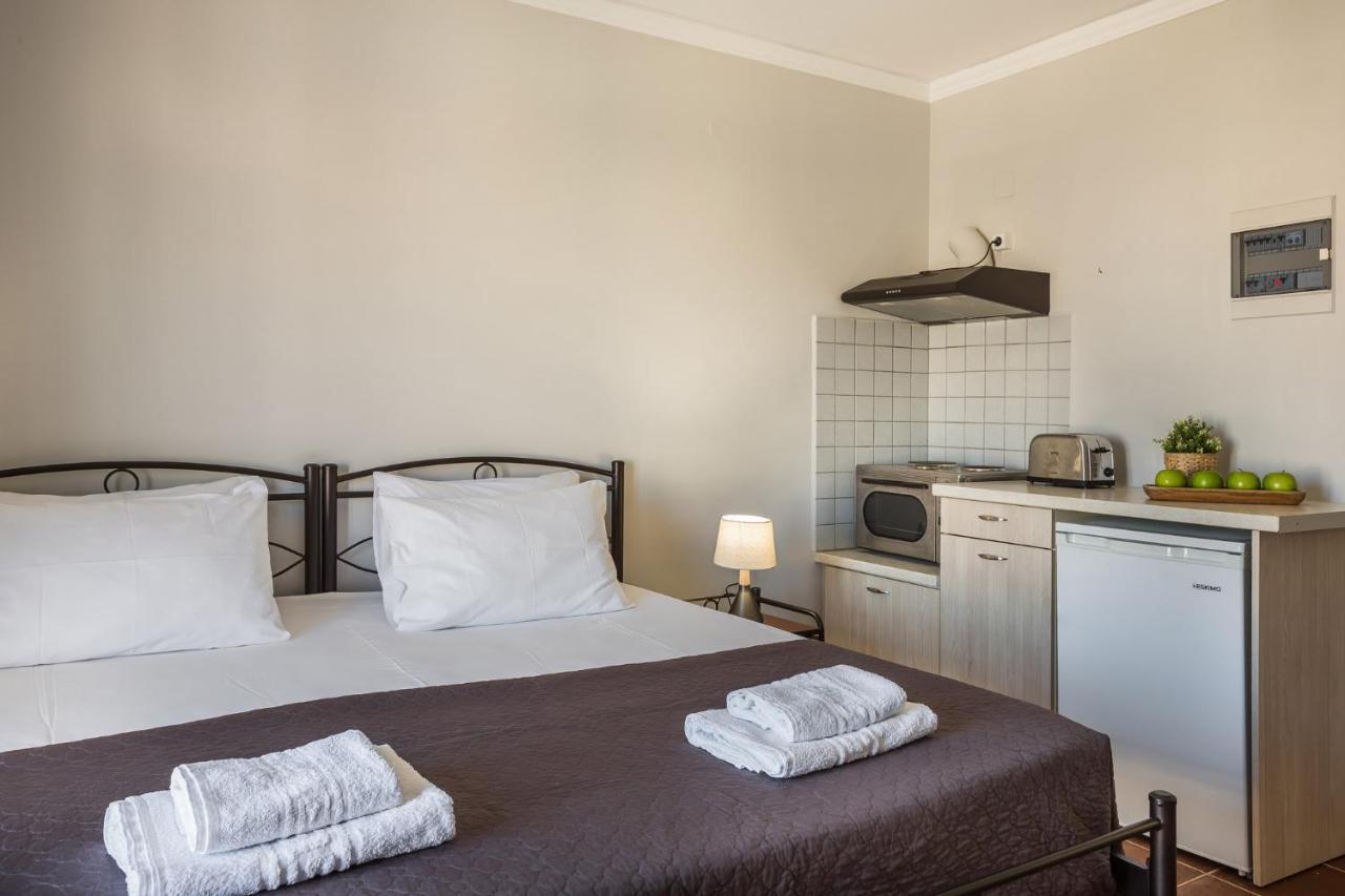 Fidias City Rooms Argostoli  Eksteriør billede
